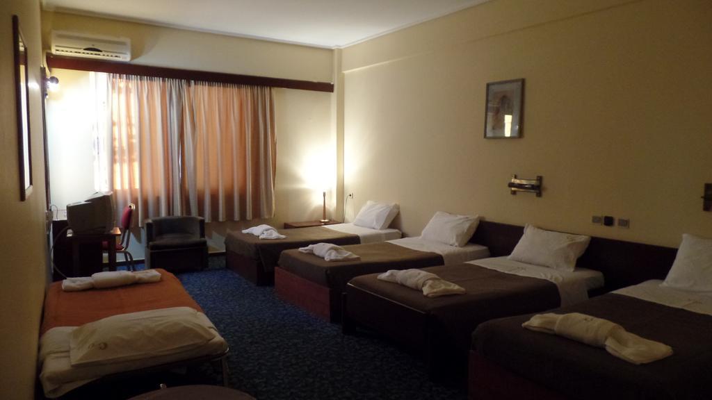 Cavo D' Oro Hotel Piraeus Exterior photo