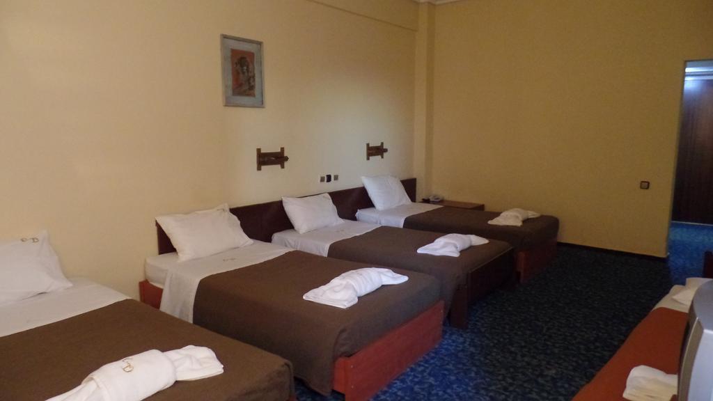 Cavo D' Oro Hotel Piraeus Exterior photo
