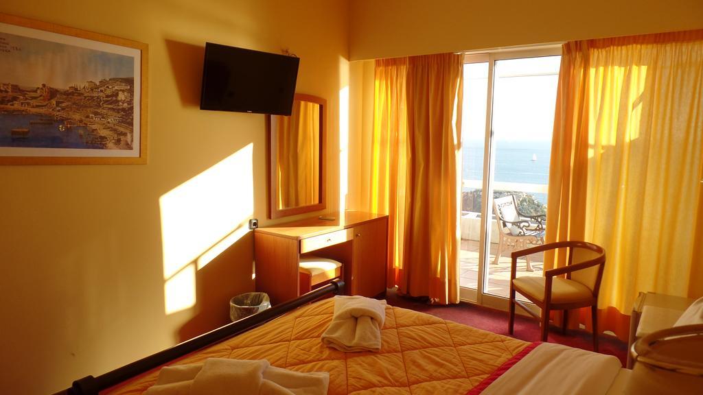 Cavo D' Oro Hotel Piraeus Exterior photo