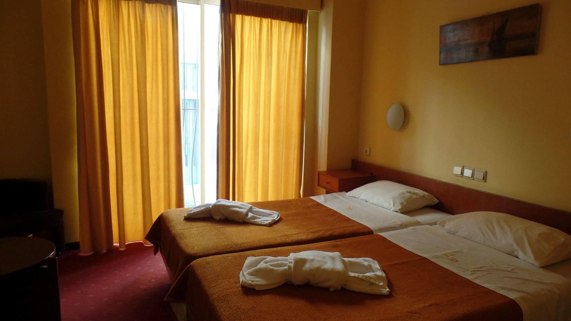 Cavo D' Oro Hotel Piraeus Exterior photo