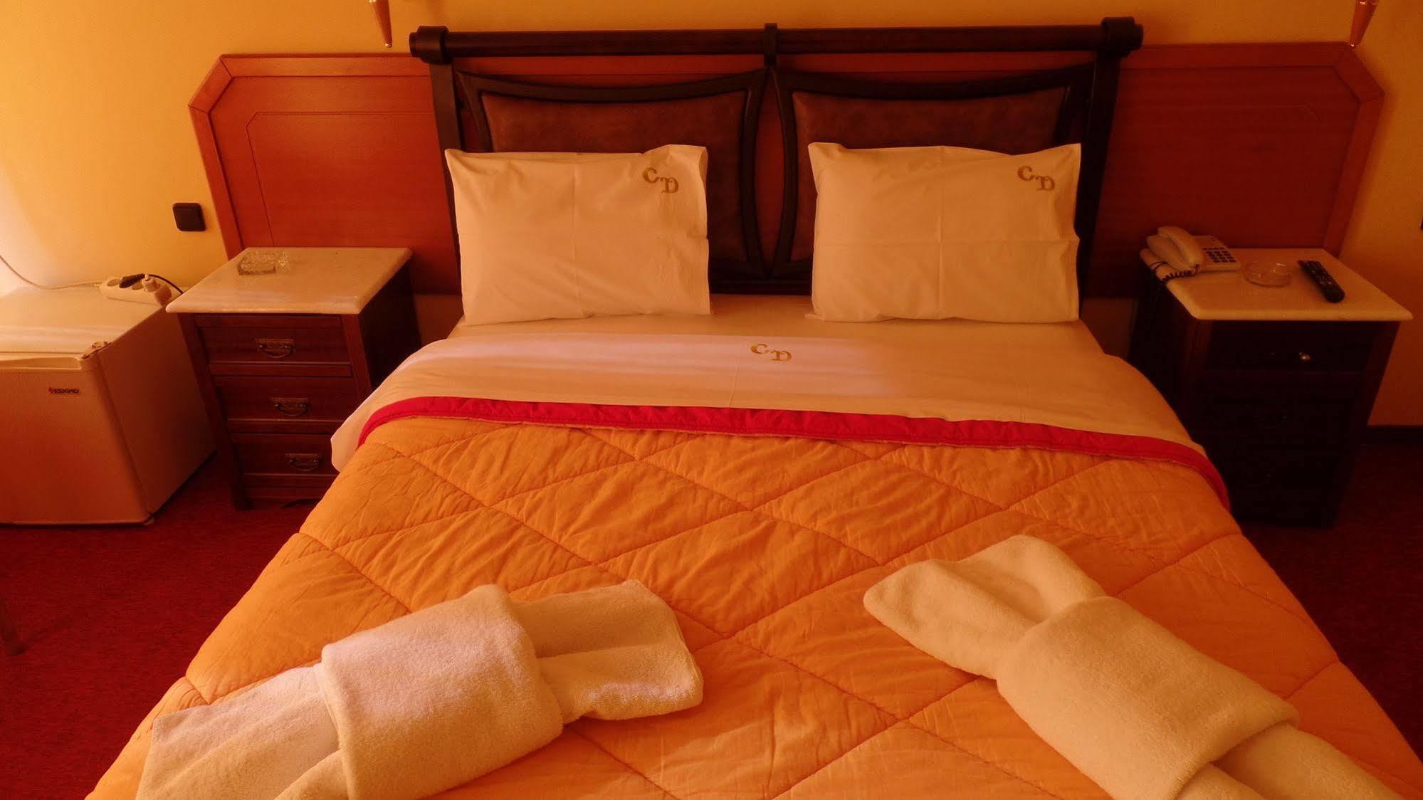 Cavo D' Oro Hotel Piraeus Exterior photo