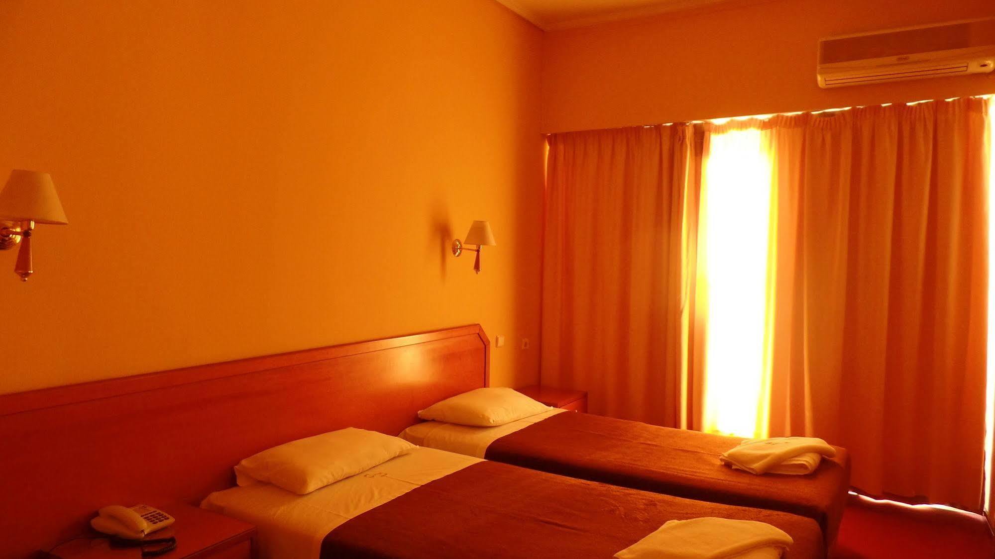 Cavo D' Oro Hotel Piraeus Exterior photo
